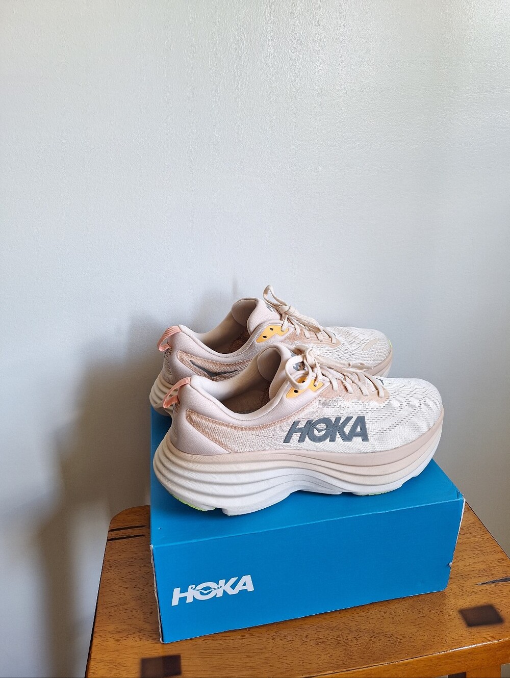 Hoka Bondi 8 'Cream Vanilla' Women's Size 10.5B - Picture 2 of 16